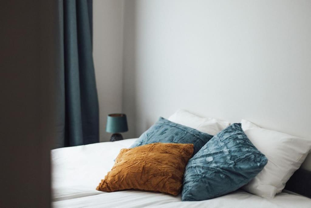 Newly Renovated Cozy 2 Bedroom Apartamento Riga